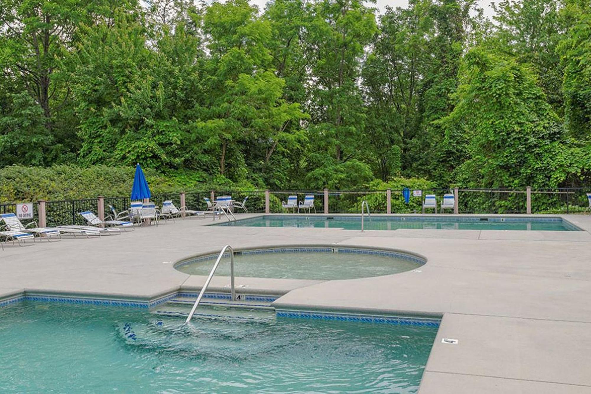 Cabin On The Creek Villa Gatlinburg Exterior photo