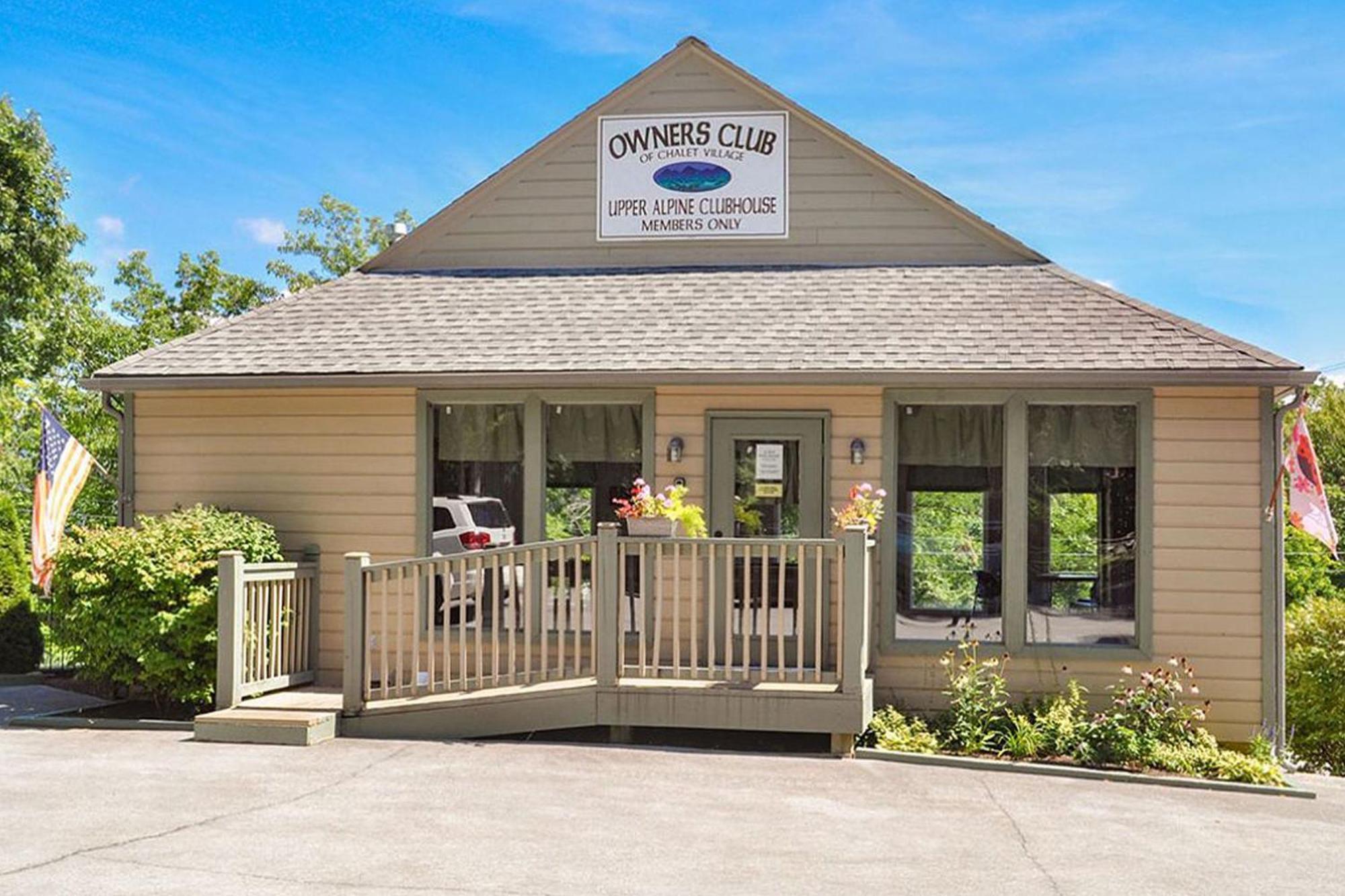 Cabin On The Creek Villa Gatlinburg Exterior photo